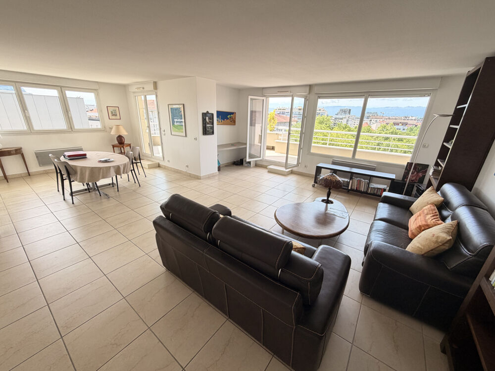 Vente Appartement Appartement en attique à vendre, ANNEMASSE, 137 m2 + 94 m2 de terrasses, 5 pièces Annemasse