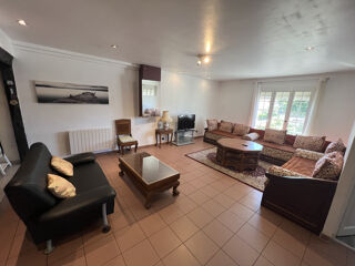  Maison à vendre 10 pièces 244 m²