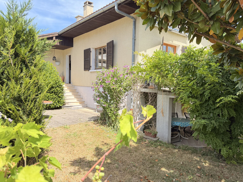 Vente Maison Maison à vendre, Vétraz-Monthoux, 162 m2 +60 m2 sur terrain de 985 m2, 8 pièces Vetraz monthoux