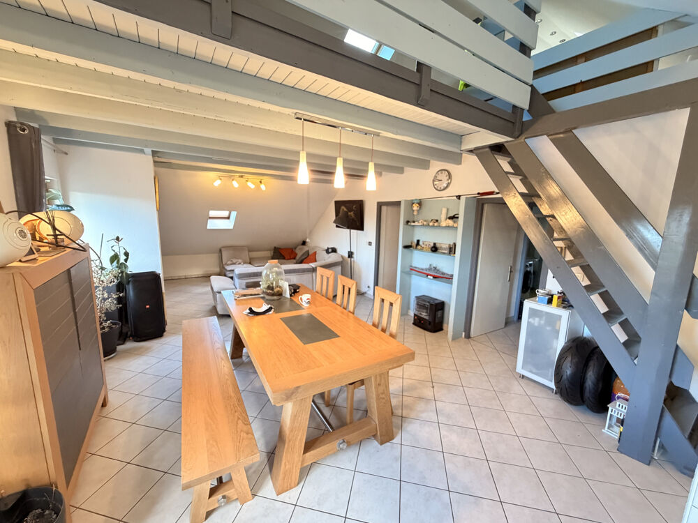 Appartement à vendre, AMBILLY, 73,2 m2 + 2 places de parking + cave, 3 pièces