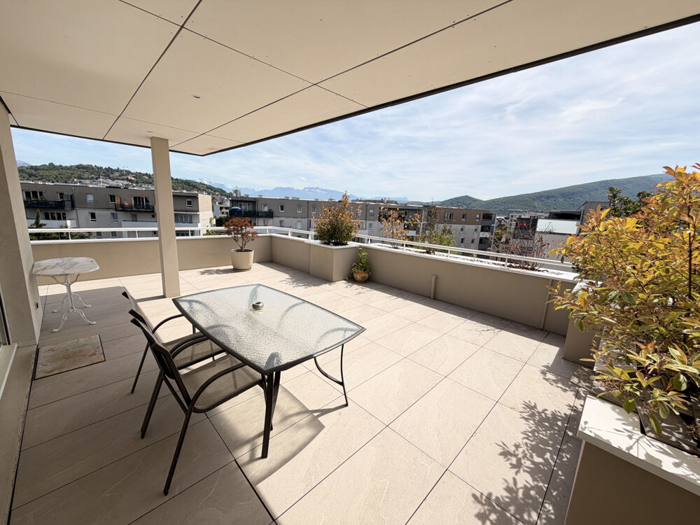 Appartement en attique à vendre, ANNEMASSE, 137 m2 + 94 m2 de terrasses, 5 pièces