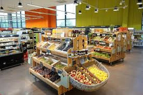 BATIMENT COMMERCIAL A USAGE MIXTE 430000 77130 Montereau fault yonne