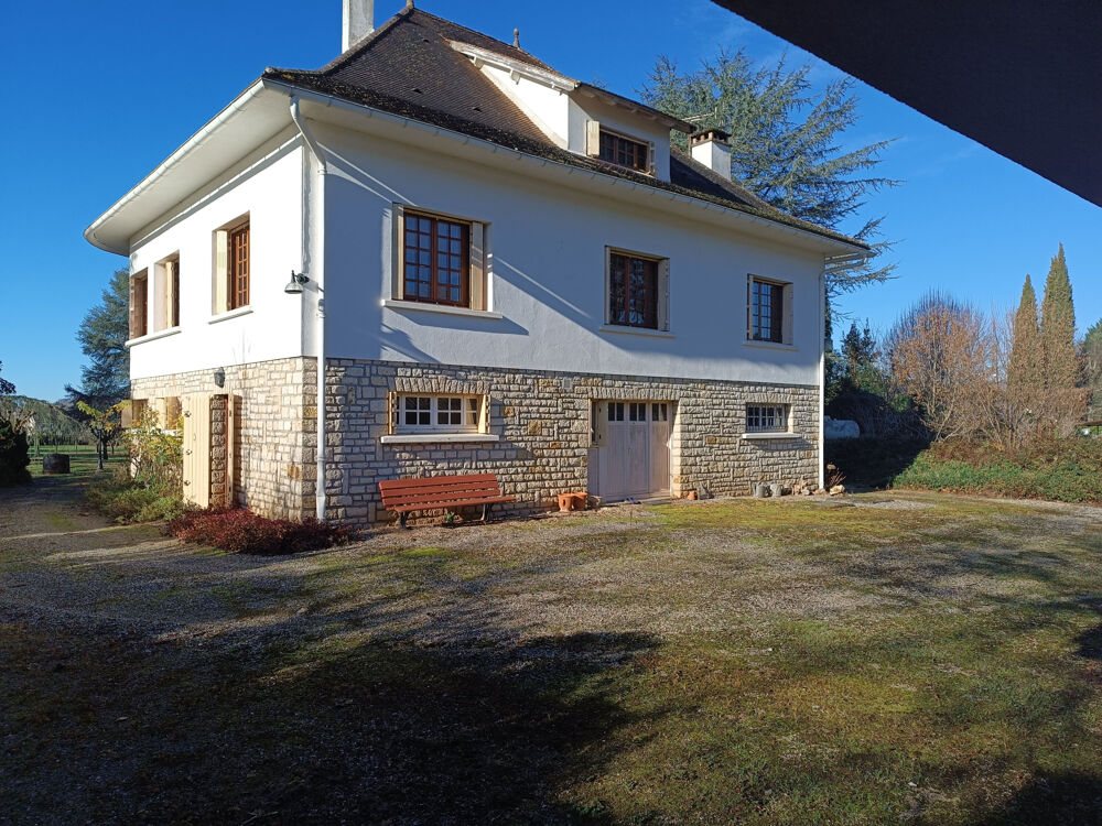 Vente Maison Maison traditionnelle 190 m2 avec grand terrain divisible de 8000 m2 Prayssac
