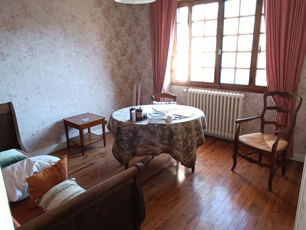 Vente Maison Maison traditionnelle 190 m2 avec grand terrain divisible de 8000 m2 Prayssac