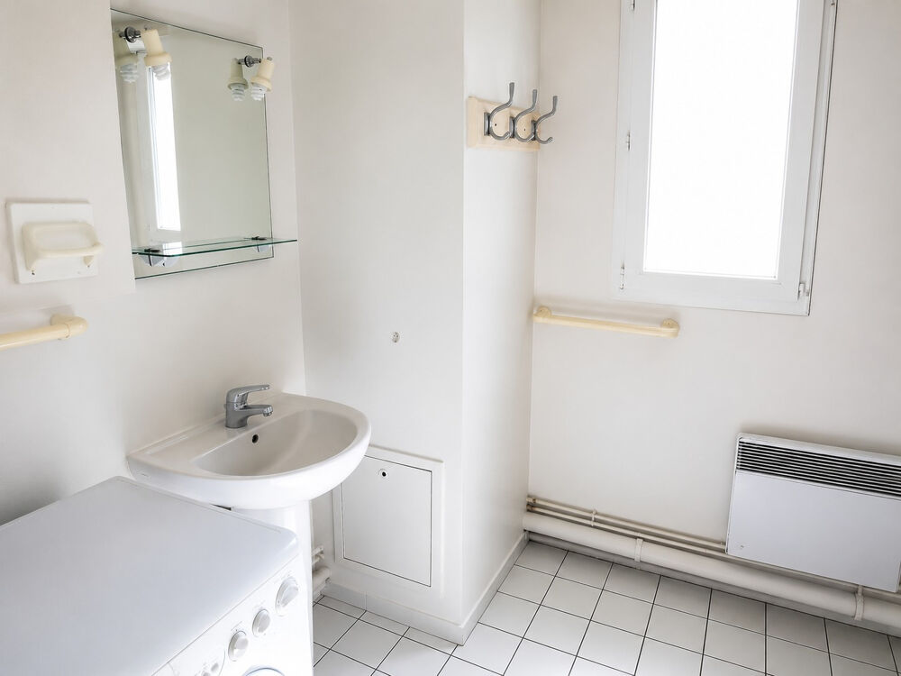 REIMS - Studio meublé secteur Courlancy