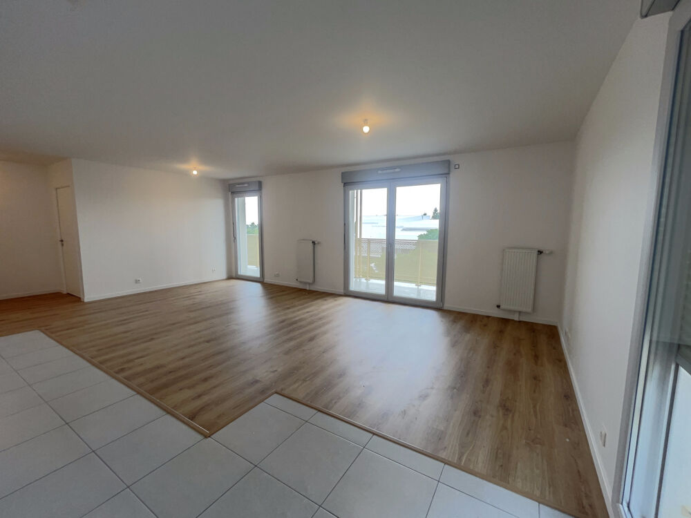 Vente Appartement REIMS CENTRE - PONT DE VESLE / COMEDIE - APPARTEMENT T4 AVEC BALCON ET STATIONNEMENT Reims