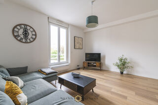  Appartement à louer 4 pièces 90 m²