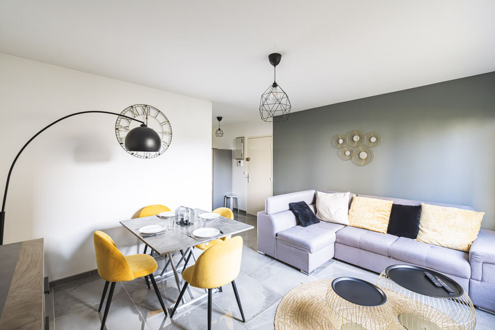 Location Colocation IDEAL COLOCATION - LOCATION APPARTEMENT MEUBLE TYPE 5 - 4 CHAMBRES Reims