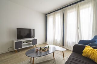  Appartement à louer 5 pièces 85 m²