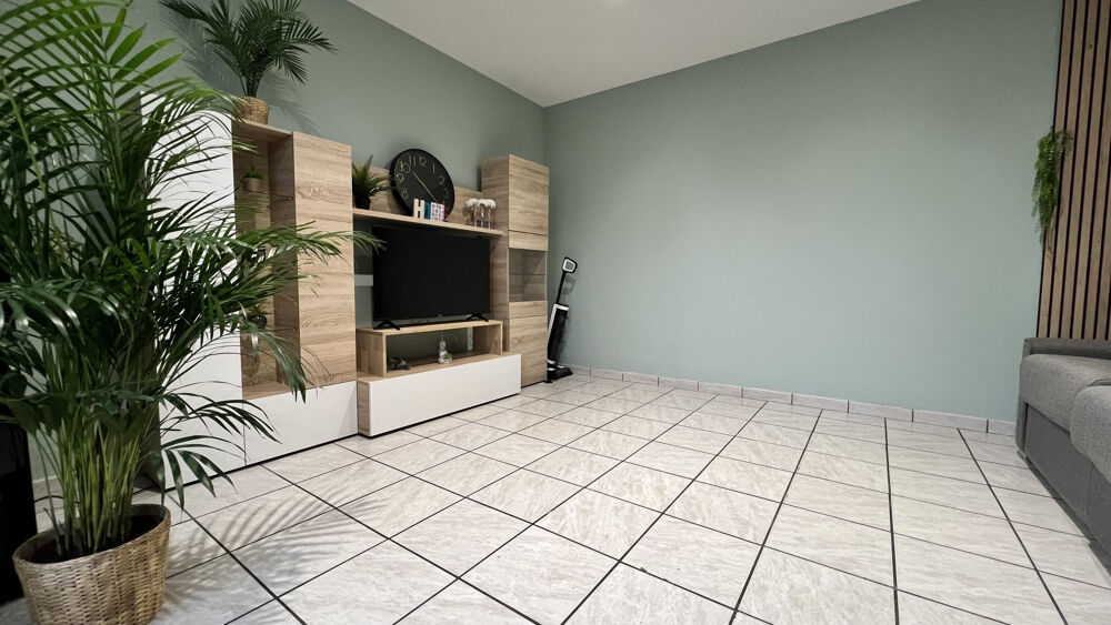 Location Appartement À LOUER   STUDIO MEUBLÉ AVEC ESPACE EXTÉRIEUR Betheny