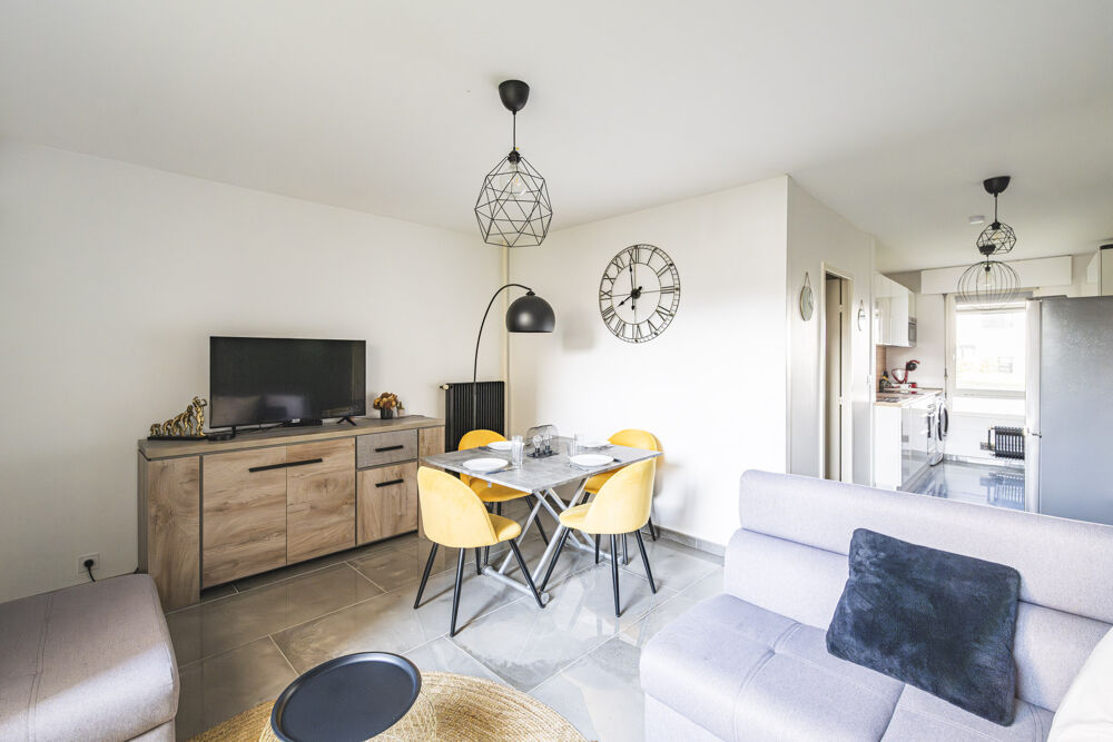 Location Colocation IDEAL COLOCATION - LOCATION APPARTEMENT MEUBLE TYPE 5 - 4 CHAMBRES Reims