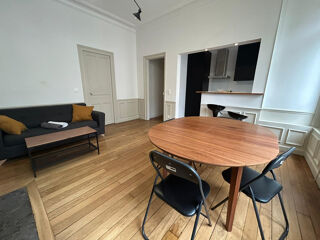  Appartement à louer 3 pièces 60 m²