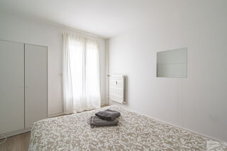  Appartement à louer 5 pièces 85 m²