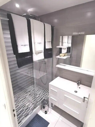  Appartement à louer 3 pièces 75 m²