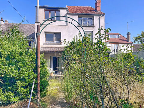   Maison Montesson Maison - 11 pi�ce(s) - 196 m�