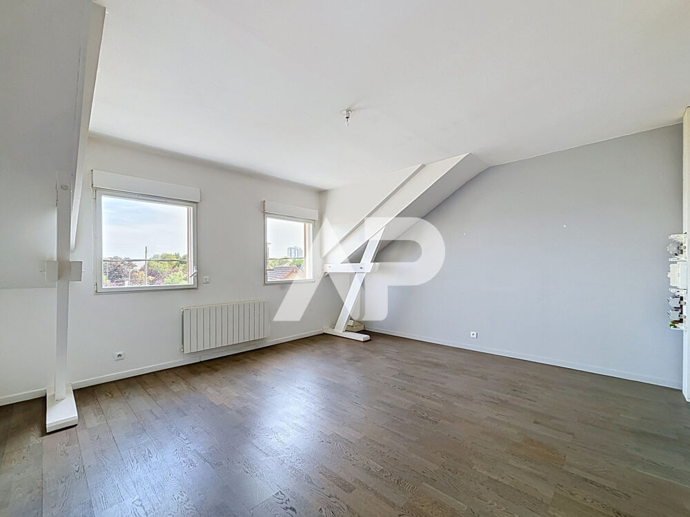 Location Appartement À louer CHATOU   Studio lumineux de 32 m2, Place du Docteur Roux Chatou