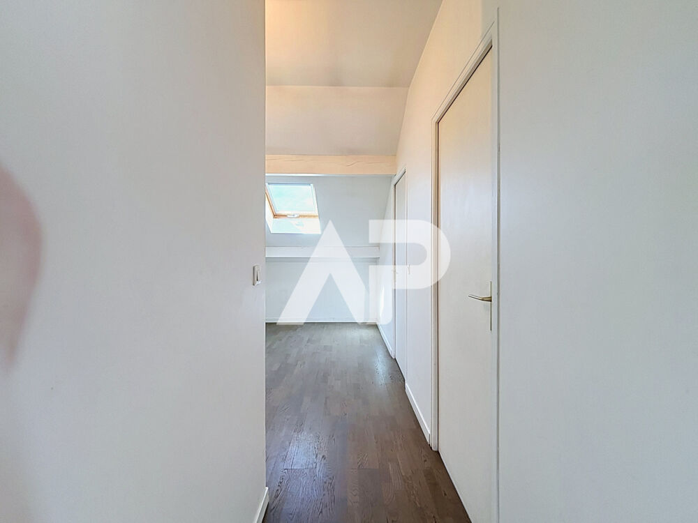 Location Appartement À louer CHATOU   Studio lumineux de 32 m2, Place du Docteur Roux Chatou