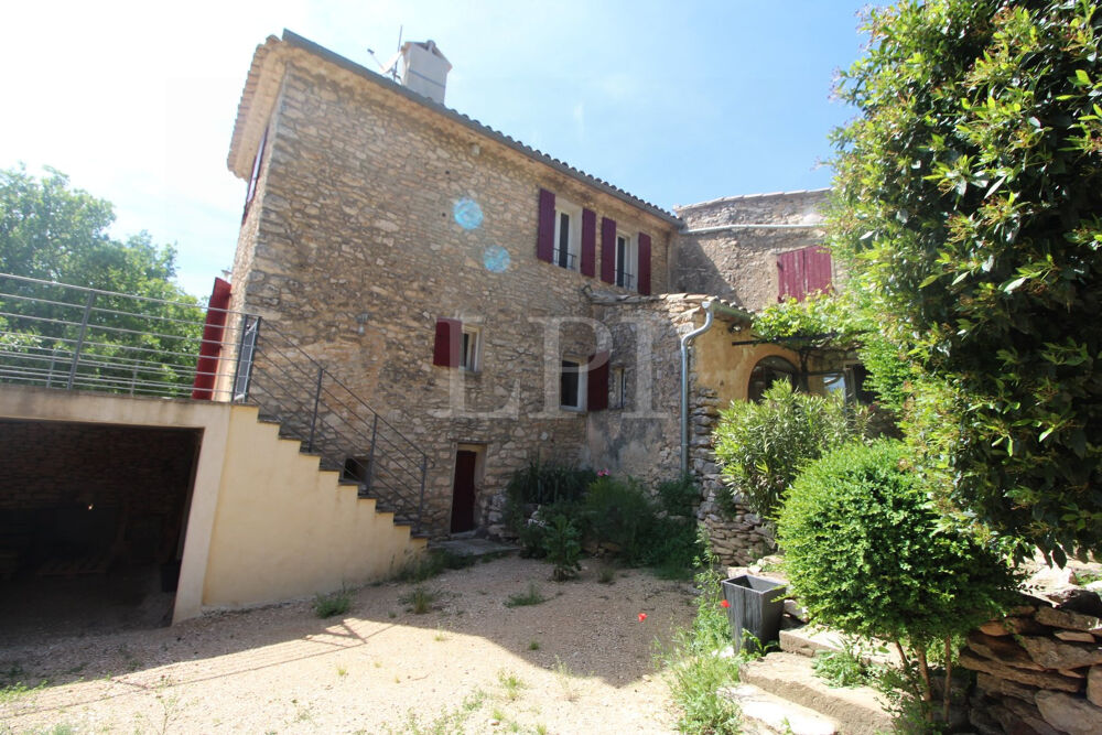 ANCIENNE FERME AVEC TERRAIN ET BEL ENVIRONNEMENT