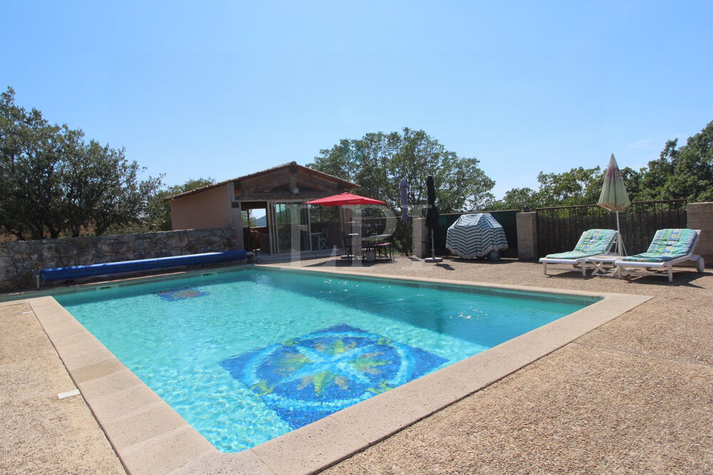 PROPRIETE AU CALME AVEC PISCINE ET VUE PANORAMIQUE