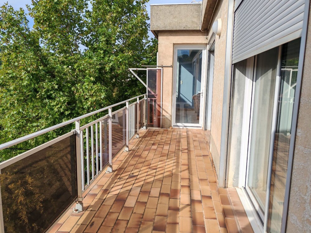 IMMEUBLE AVEC GARAGES