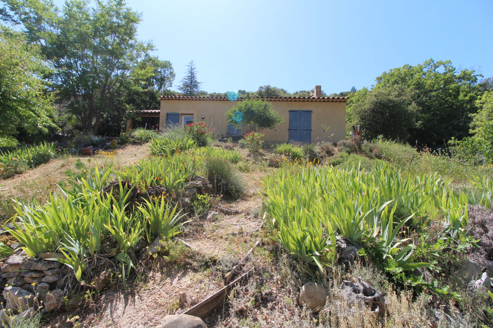Prohe du village de Simiane la Rotonde, maison avec terrain et belle vue dégagée