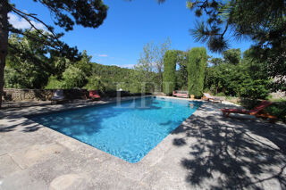  Propriété/château à vendre 11 pièces 350 m²