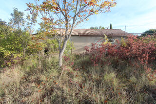Vente Maison Exclusivité. Luberon. cabanon au coeur de la nature avec vue panoramique St martin de castillon