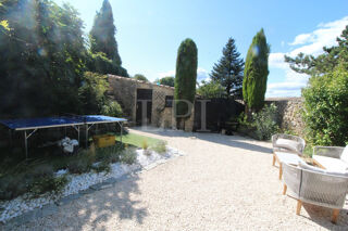  Propriété/château à vendre 11 pièces 350 m²