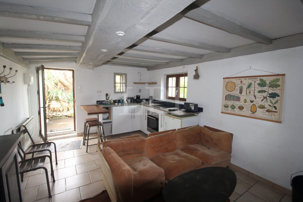 JOLIE MAISON AVEC TERRASSE ET VUE