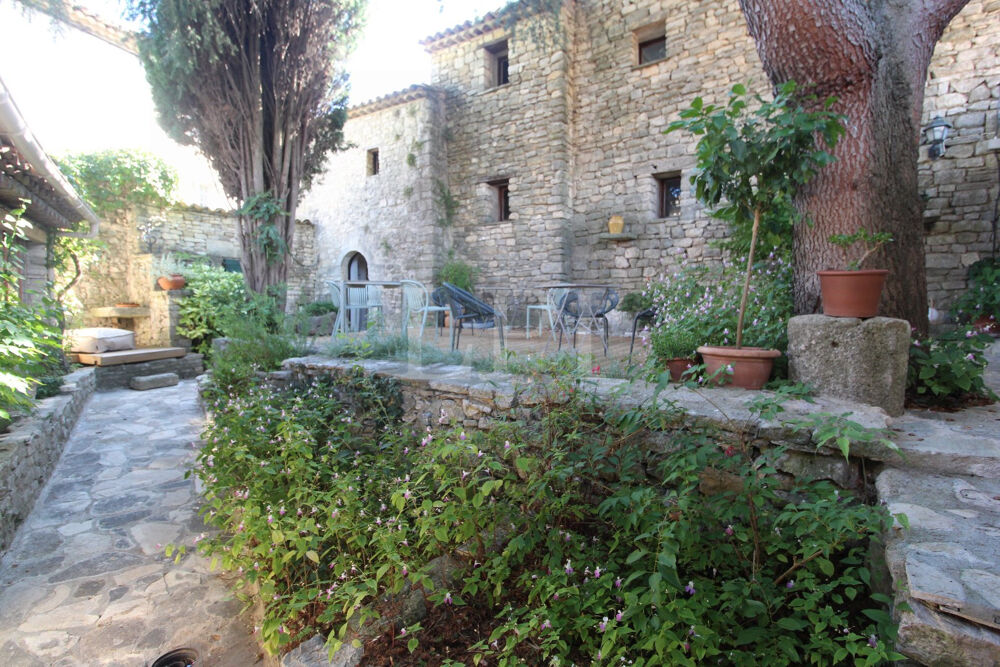 MAS ANCIEN AVEC GITES ET CHAMBRES D'HOTES