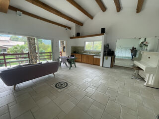  Propri�t�/ch�teau � vendre 8 pi�ces 274 m�