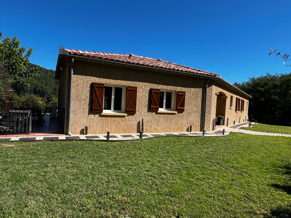 Vente Maison Proche Les Mages, belle villa de type F6 avec d�pendances, piscine sur 3985 m2 de terrain clos Le martinet