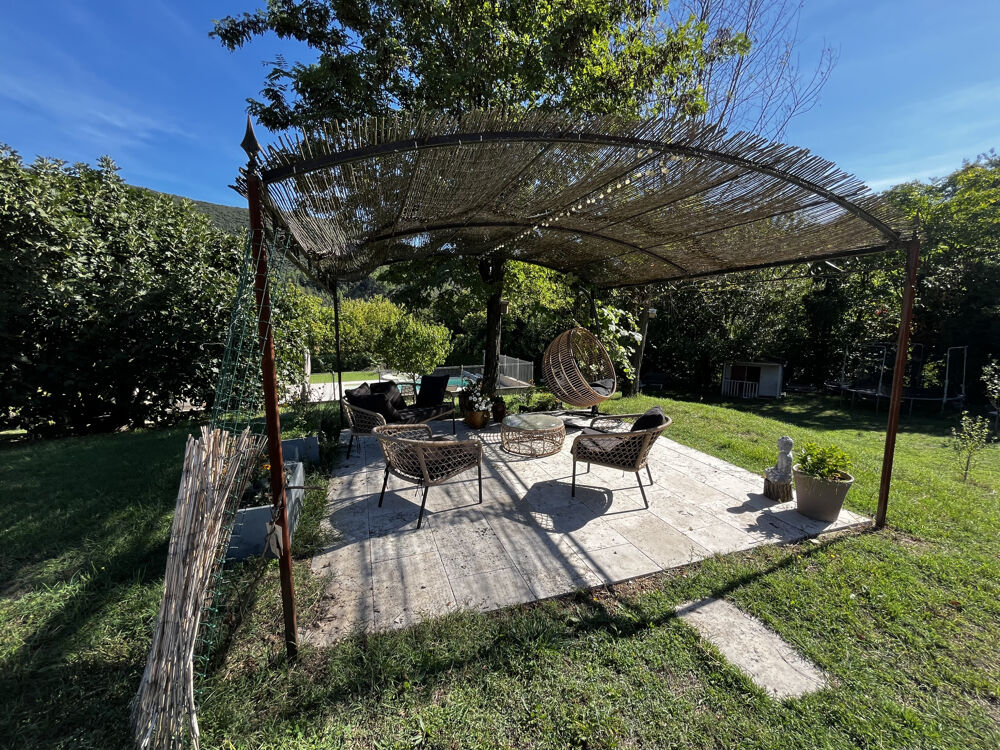 Vente Maison Proche Les Mages, belle villa de type F6 avec d�pendances, piscine sur 3985 m2 de terrain clos Le martinet