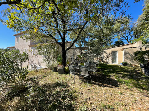   St Hilaire de Brethmas, villa T6 de 167 m2 hab sur 920 m2 de terrain Maison - 6 pi�ce(s) - 167 m�