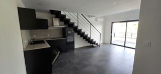  Appartement à louer 4 pièces 84 m²