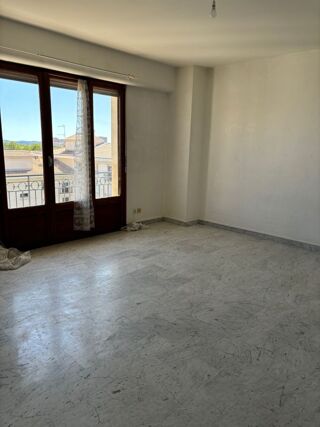  Appartement à louer 1 pièce 33 m²