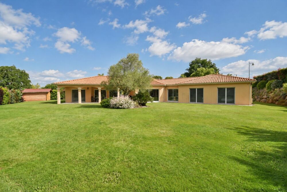 Maison 8 pièces 210 m² · à Cholet · 210 m² · 592 800 €