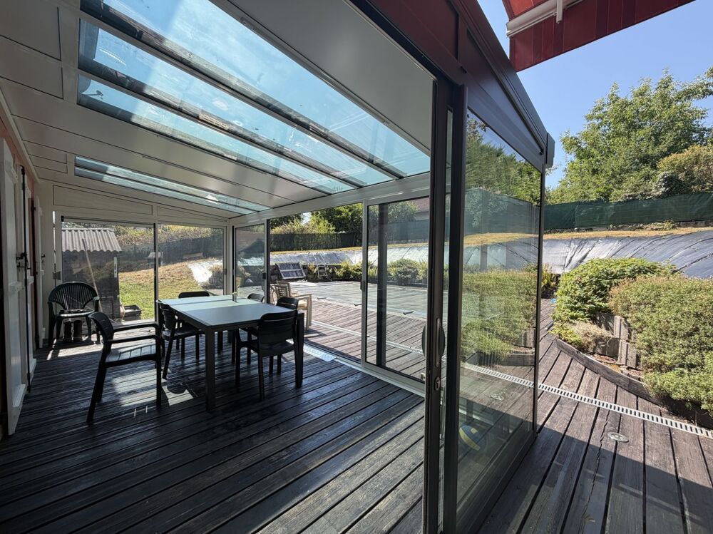 Vente Maison Villa 127m² hab, pisine, terrain 819 m² Le pont de beauvoisin