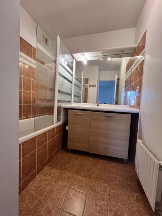  Appartement à louer 2 pièces 47 m²