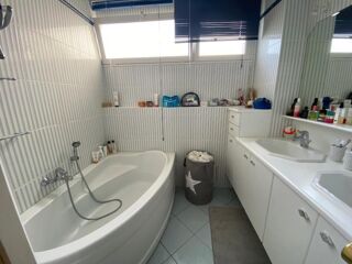  Appartement � louer 5 pi�ces 122 m�