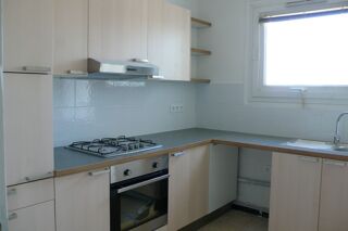  Appartement à louer 3 pièces 67 m²