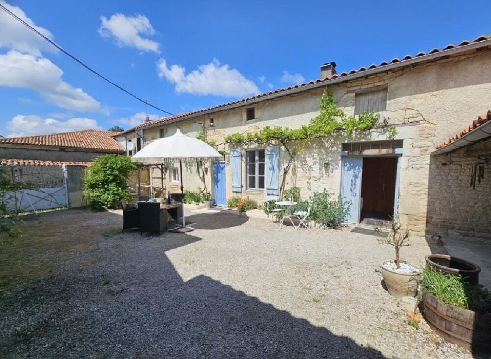 Maison 6 pièces 205 m² · à Villefagnan · 205 m² · 223 400 €