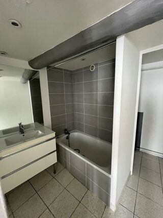  Appartement à louer 3 pièces 51 m²
