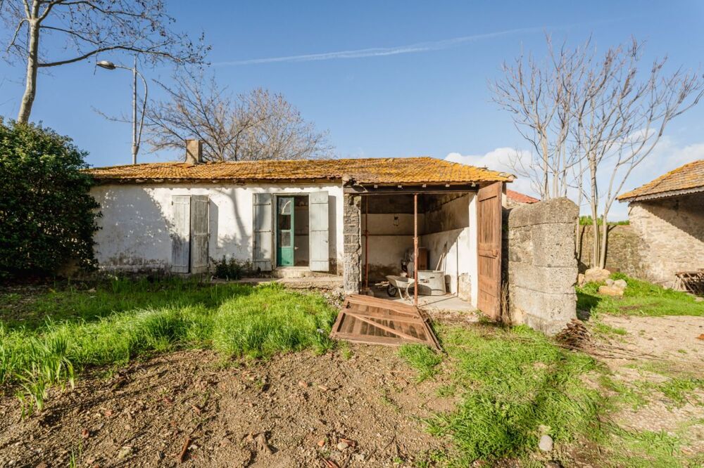 Vente Maison Domaine  Ensemble immobilier à réhabiliter Montblanc