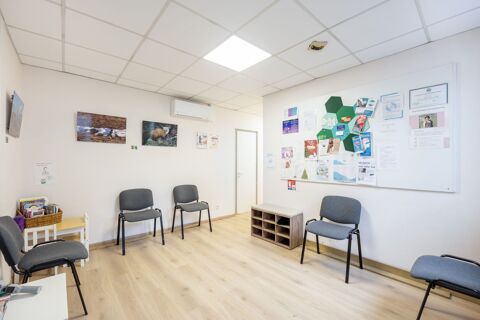 Local commercial Cabinet medical 316500 74270 Frangy