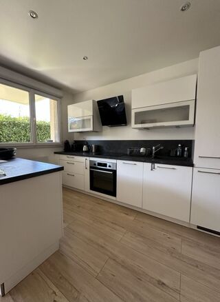  Appartement � louer 4 pi�ces 80 m�