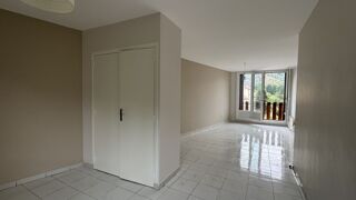  Appartement à louer 4 pièces 90 m²