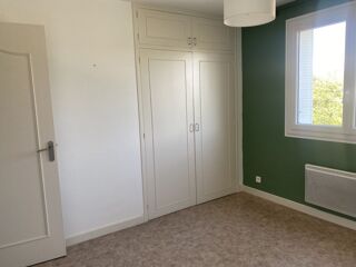  Appartement à louer 3 pièces 82 m²