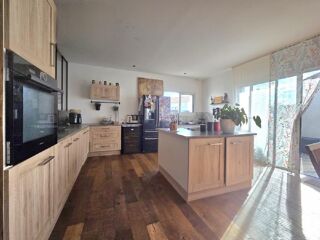  Maison � vendre 4 pi�ces 145 m�