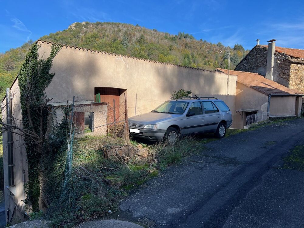 Maison de village plain-pied avec garage et belle vue
